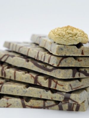COOKIES & CREAM DREAMS BAR
